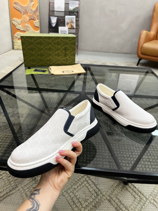 Mocassini slip-on da uomo GG in tessuto stampato bianco 721523
