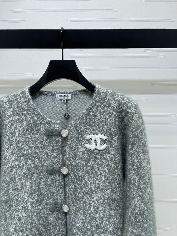 Chanel Cardigan Ras du Cou Manches Fourrure Gris Polyester Laine 2025 319595