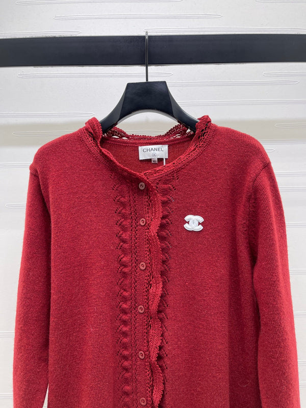 CC 26 Gilet en maille bordé de dentelle Laine rouge 340992