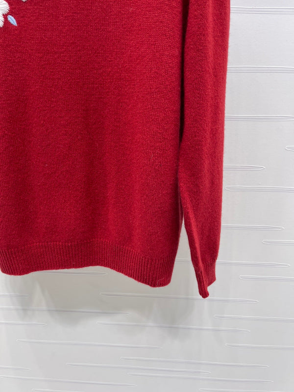 Pull rouge en maille Chanel à motifs floraux brodés 340997