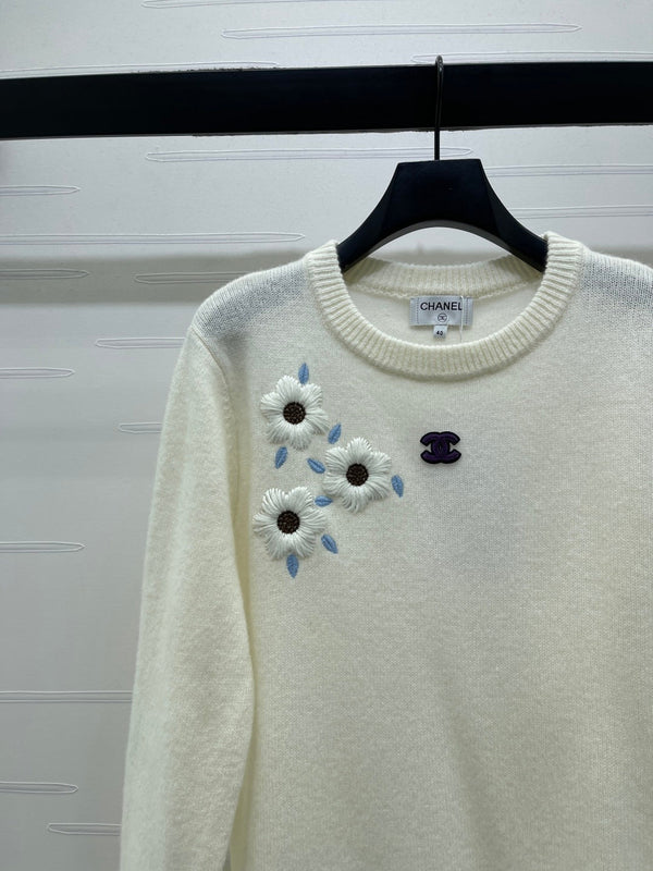 Chanel Motifs Floraux Pull Crème Brodé 340996