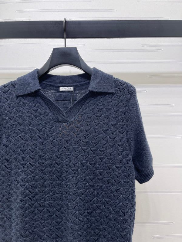 Haut Miu Polo semi-ouvert à manches courtes en maille bleu marine 343436