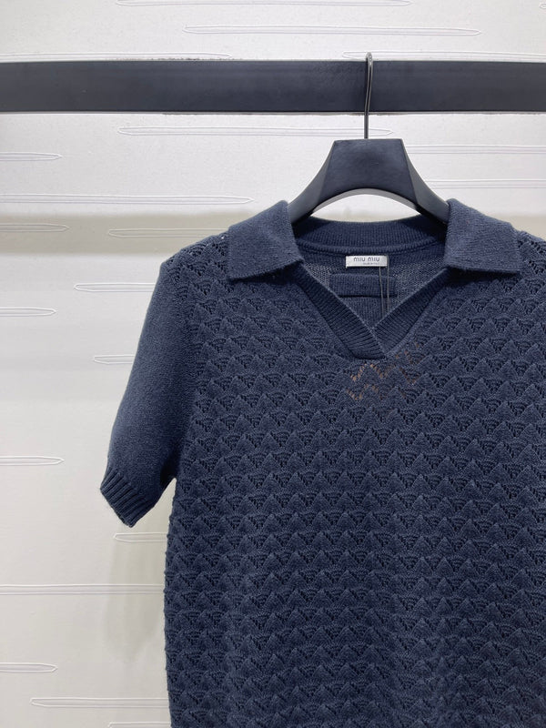 Haut Miu Polo semi-ouvert à manches courtes en maille bleu marine 343436