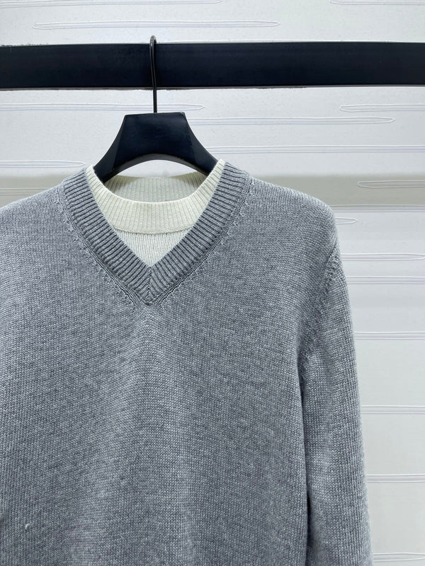 CC 26s Crew Neck Color-Blocked Faux Two-Piece Sweater Cashemere 344154