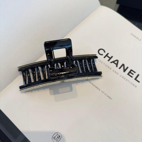 CC 26s Black White Claw Hair Clip 275563