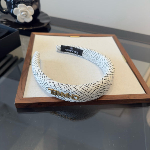 CC 26s White Headband 275573