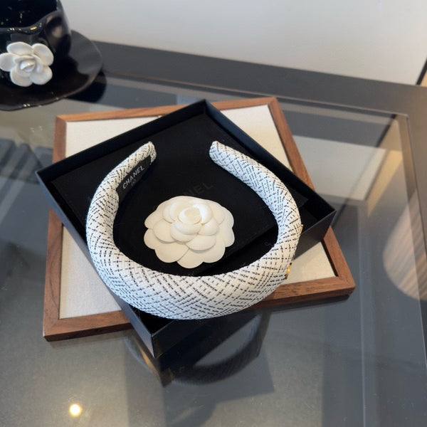 CC 26s White Headband 275573