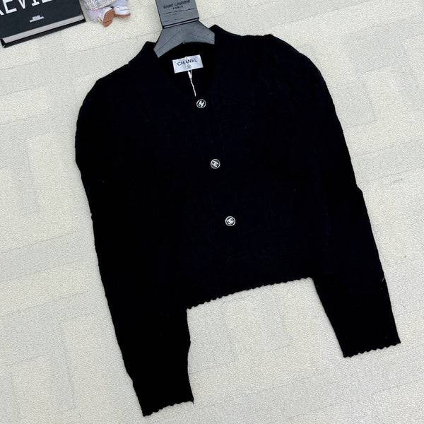 Chanel 2025 Col Roulé Cardigan Court en Maille Taille Haute Laine Noire