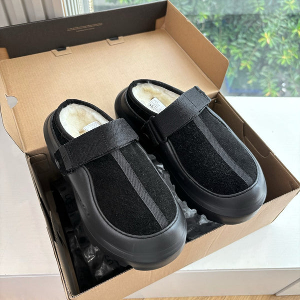 UGG PeakMod Mule Black Suede 525928