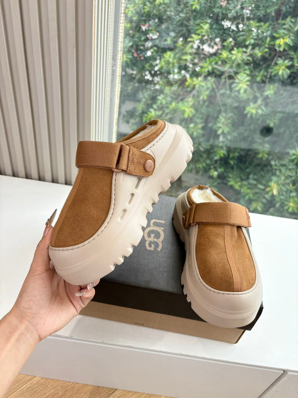 UGG PeakMod Mule Brown Beige Suede 525927