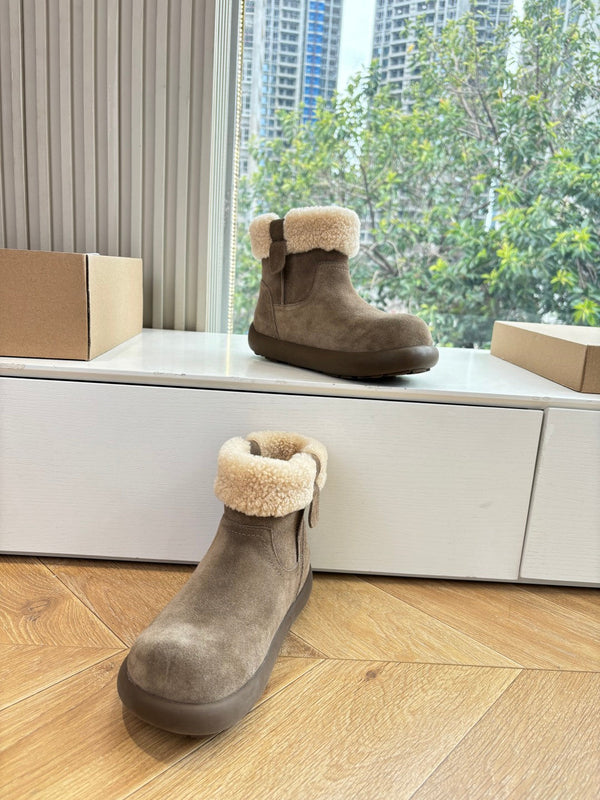 UGG Jorie Boots Coffee Wool Suede 525944