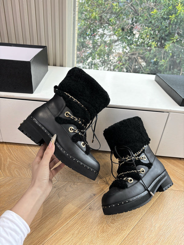 CC 2025 Short Boot Black Cowhide Wool 548840