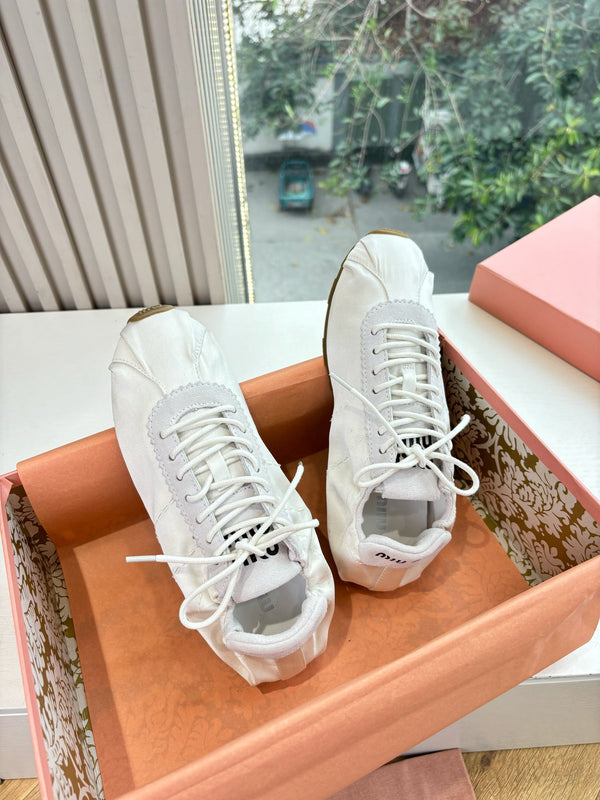 Miu Plume Sneakers White Satin Suede 549133