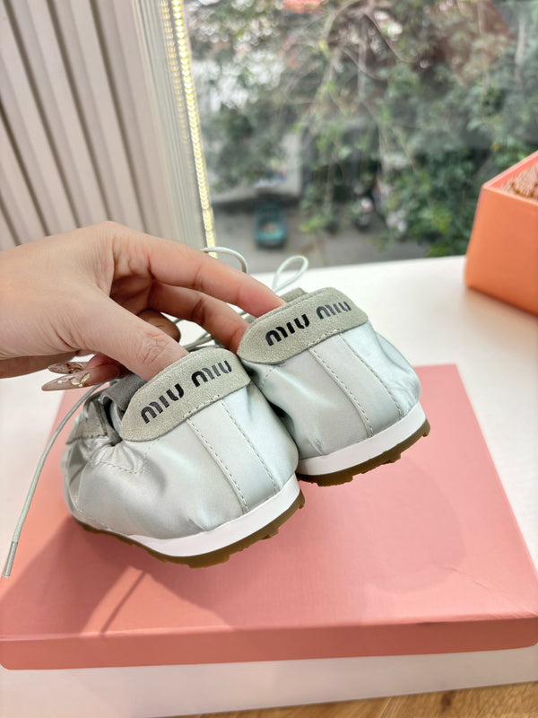 Miu Plume Sneakers Light Sage Satin Suede 549134