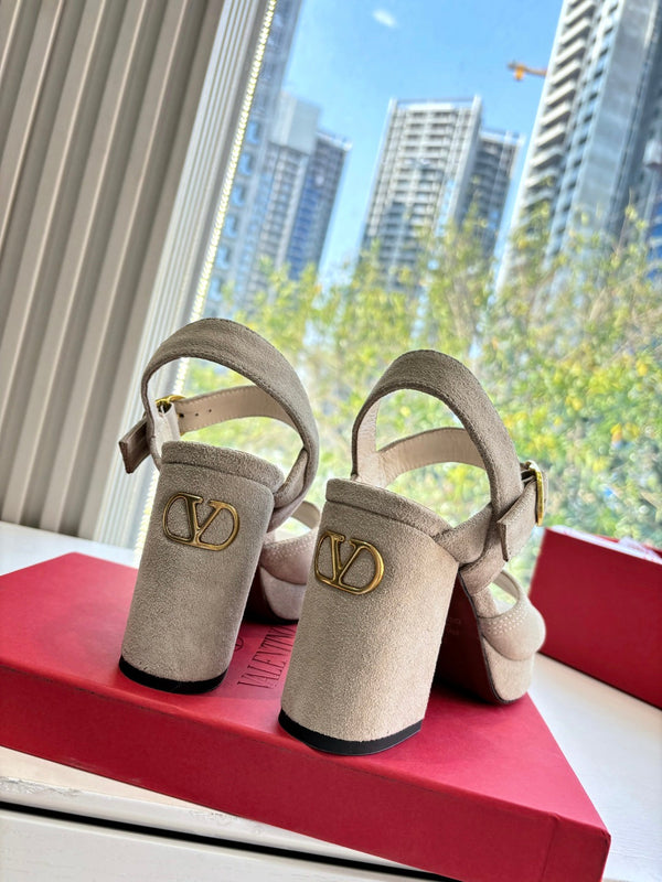 Valentino Sandale à Plateforme Fawcette Daim Khaki Clair 702294