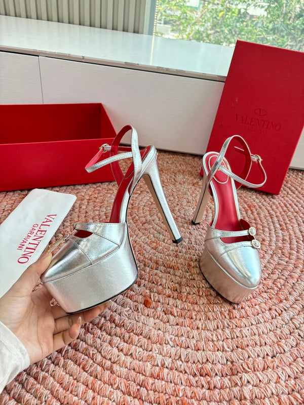 Valentino Escarpins plateforme Crasher 14,5 cm en cuir de mouton argenté 702228