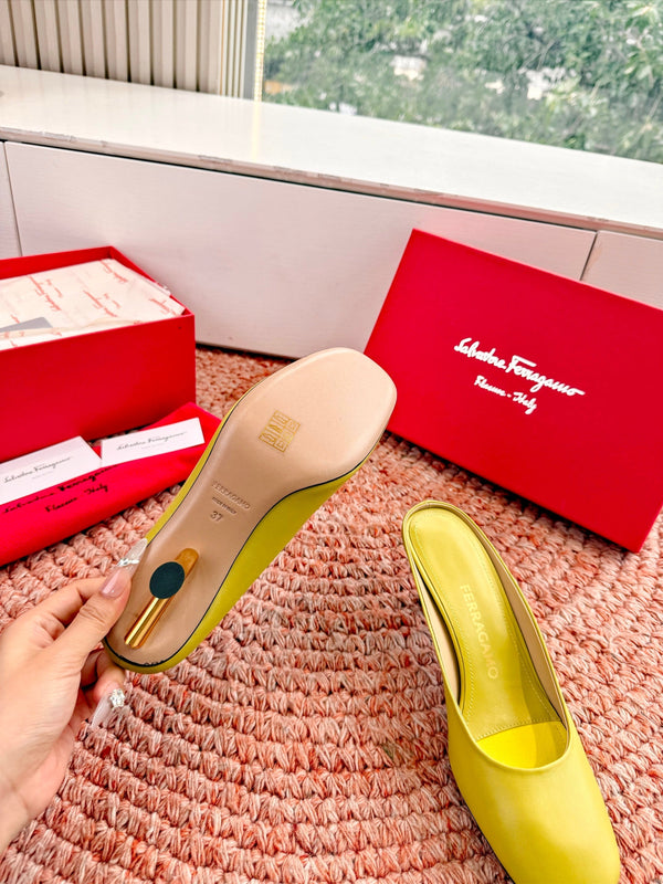Ferragamo Salvatore Mule Yellow Sheepskin 760451