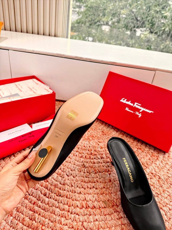 Ferragamo Salvatore Mule Black Sheepskin 760452