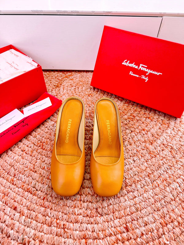 Ferragamo Salvatore Mule Light Brown Sheepskin 760454