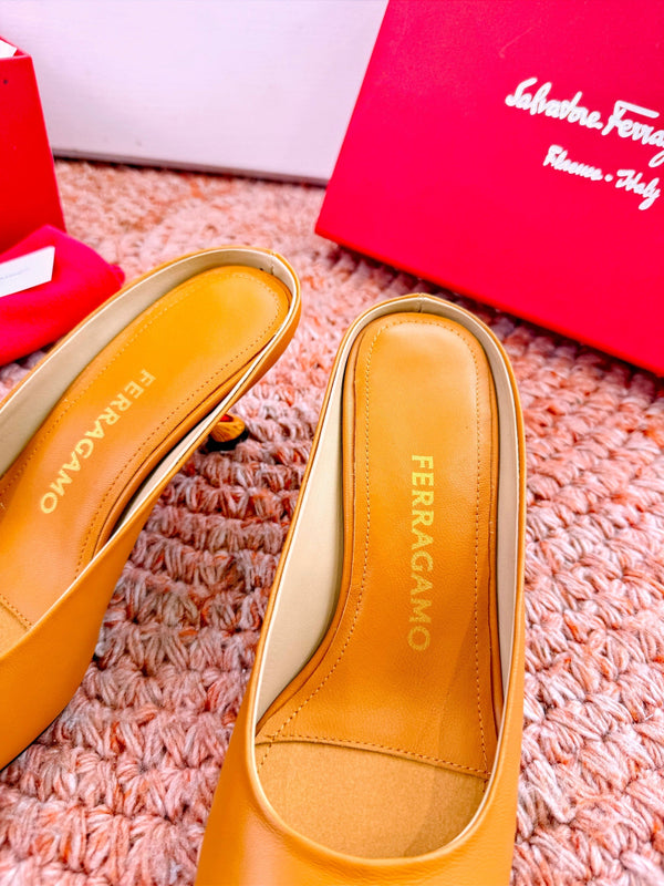 Ferragamo Salvatore Mule Light Brown Sheepskin 760454