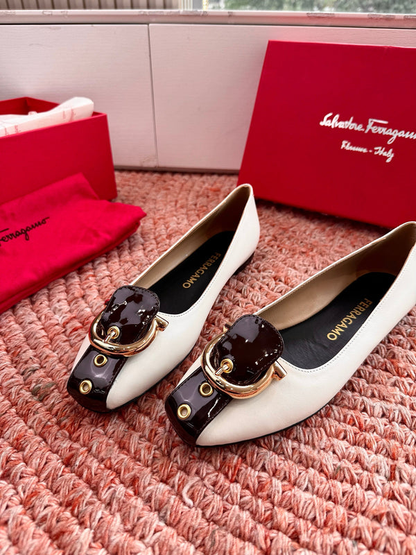 Ferragamo Gancini Ballet Flat Black White Lambskin 760472