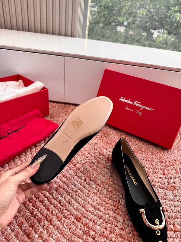 Ferragamo Gancini Ballet Flat Black Suede 760473