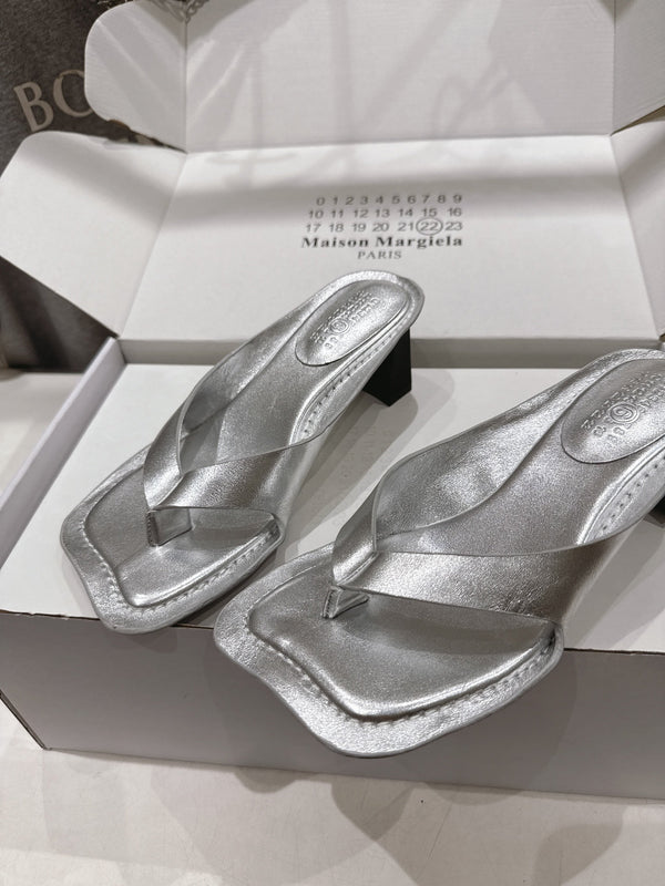 MM High-Heeled Flip-Flops Sliver Cowhide 896511