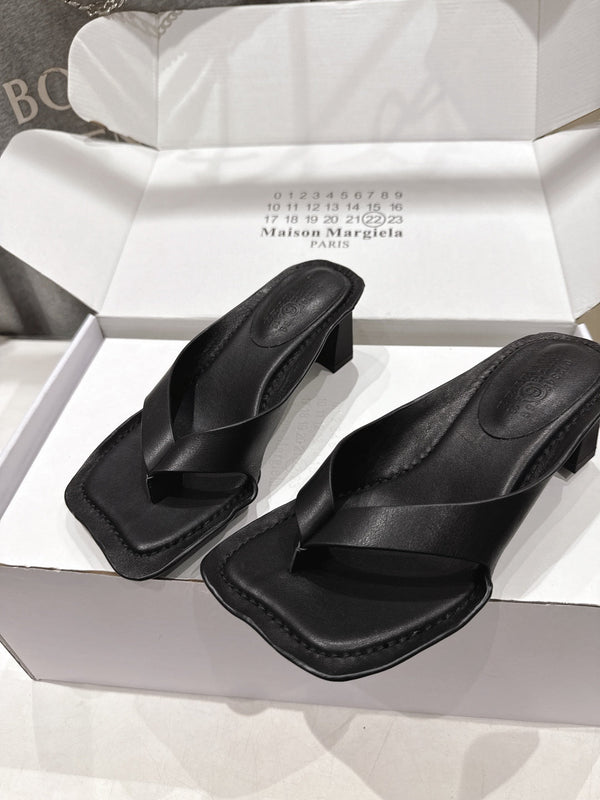 MM High-Heeled Flip-Flops Black Cowhide 896512