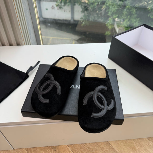 CC 26s Mules Black Suede 967490