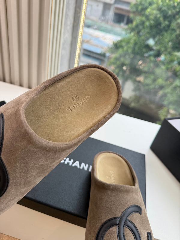 CC 26s Mules Light Taupe Suede 967488