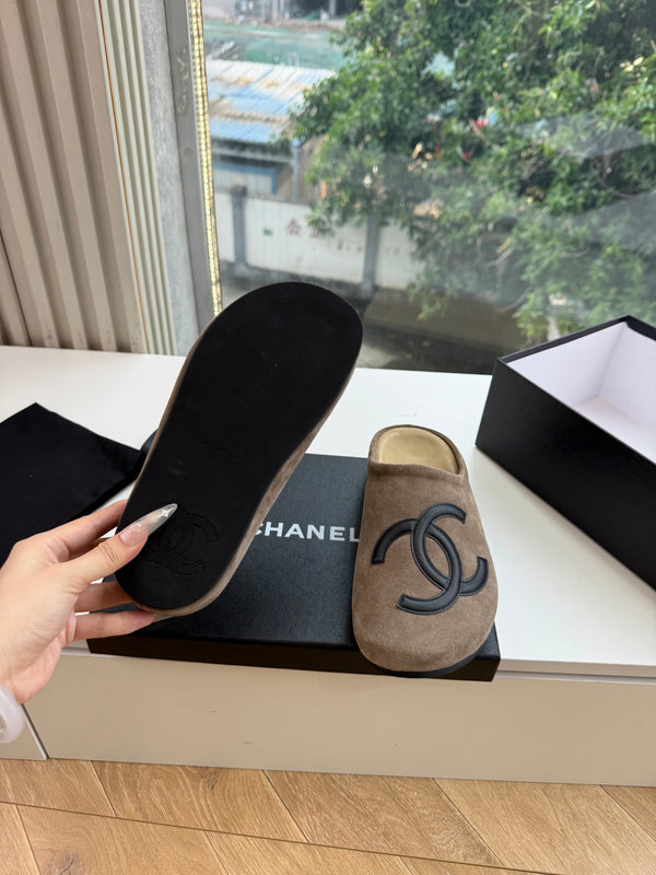 CC 26s Mules Light Taupe Suede 967488