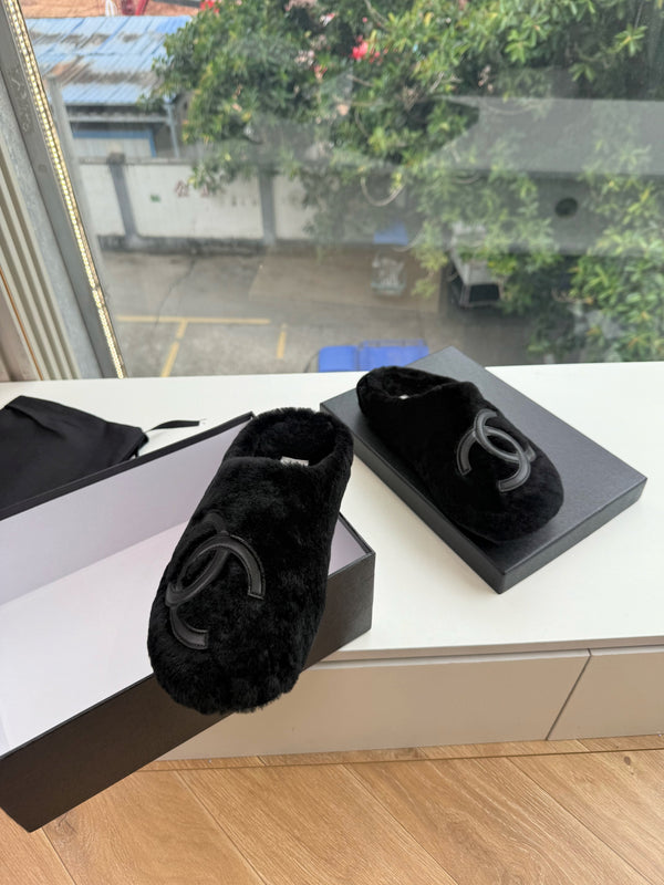 CC 26s Mules Black Shearling 967541