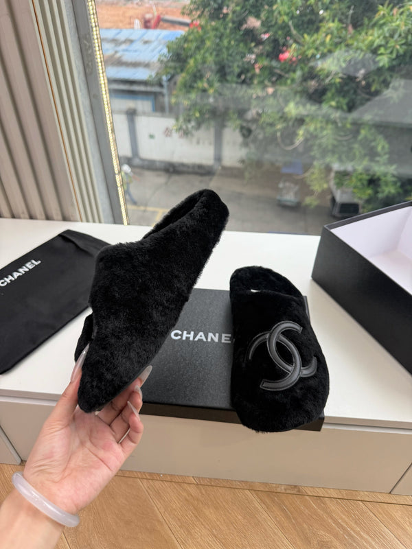 CC 26s Mules Black Shearling 967541