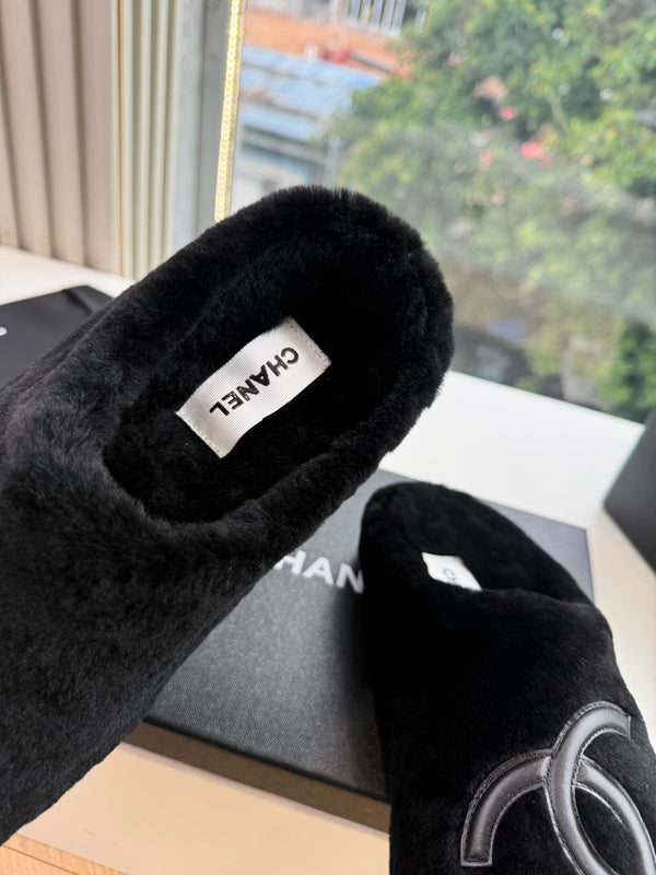 CC 26s Mules Black Shearling 967541
