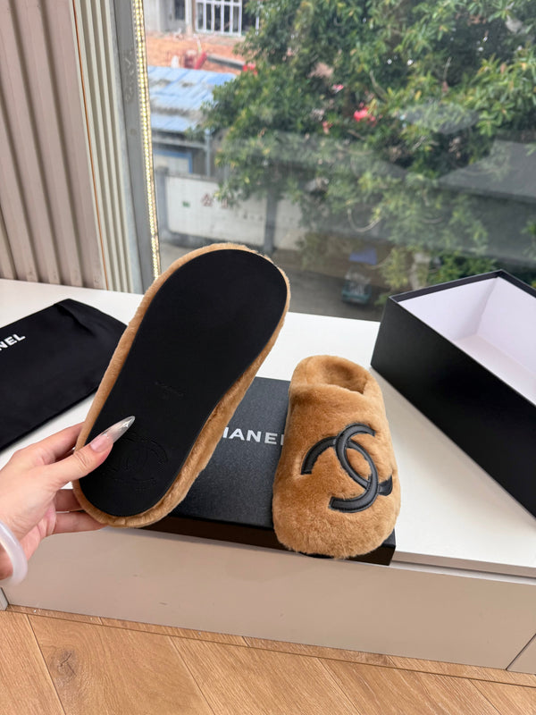 CC 26s Mules Beige Shearling 9675442