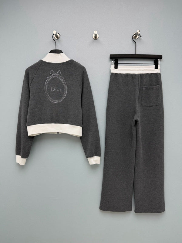 CD 26S Gray Contrast Knit Tracksuit Set 428311