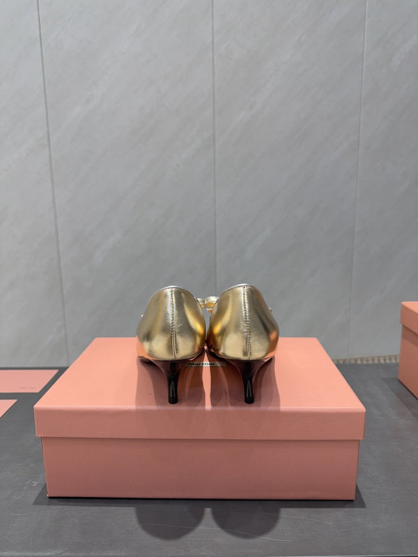 Miu 26s Pointed Toe Pumps 55mm In Gold Calfskin With Bow