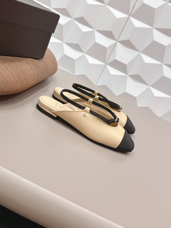 Ballerines CC 26s bout rond talon ouvert Noir Beige Tissu Cuir 613255