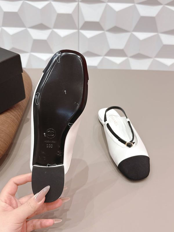 Ballerines à bout rond et arrière ouvert CC 26s Tissu Noir Blanc Cuir 613257
