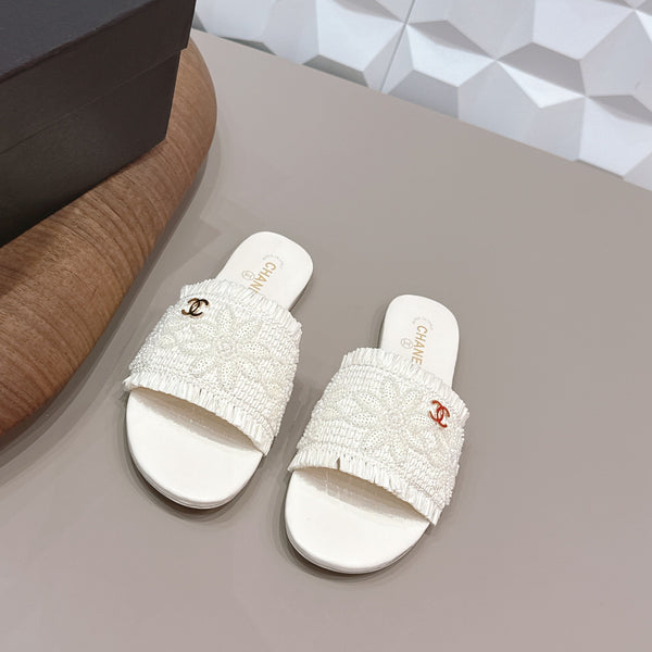 CC 26s Sandales Plates Blanches Cuir Paille 613264