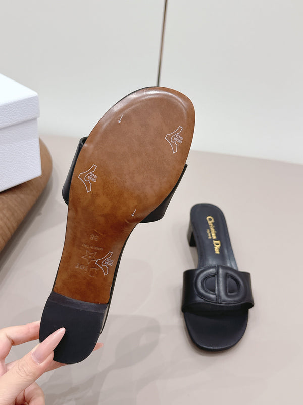CD 26s Round-Toe Sandals 4.5cm Black Calfskin 738233