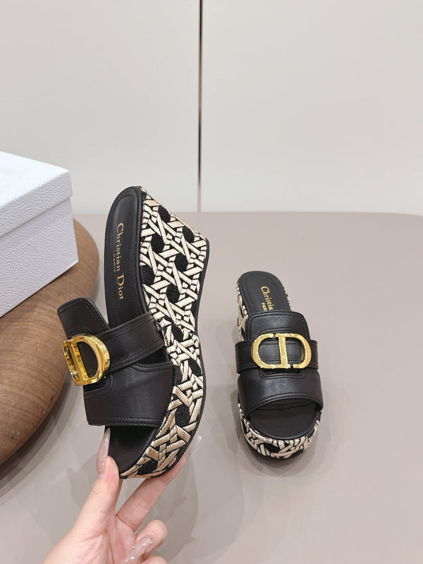 Mules compensées CD 30 Montaigne 8 cm en cuir de veau noir 738317