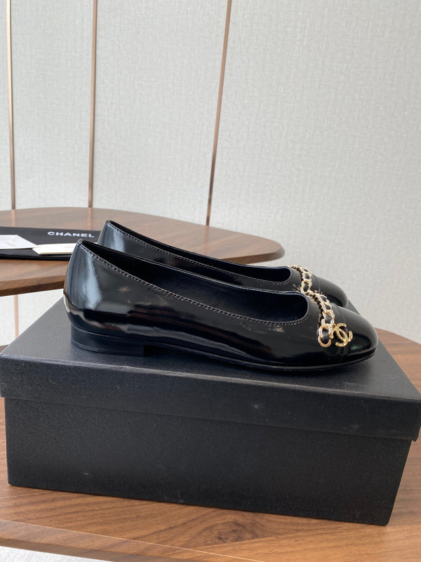 CC Ballerina Chain Flats Black Patent Leather GHW 431483
