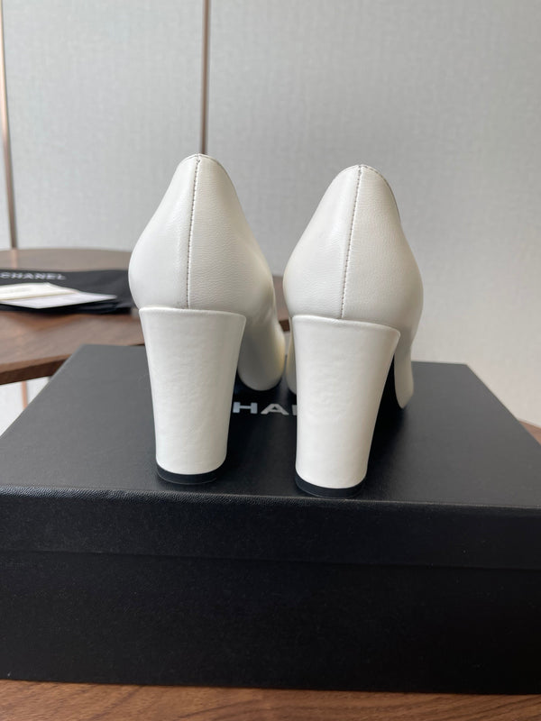 CC SS26 Mathieu Blazy Pumps 90mm White Sheepskin 529525