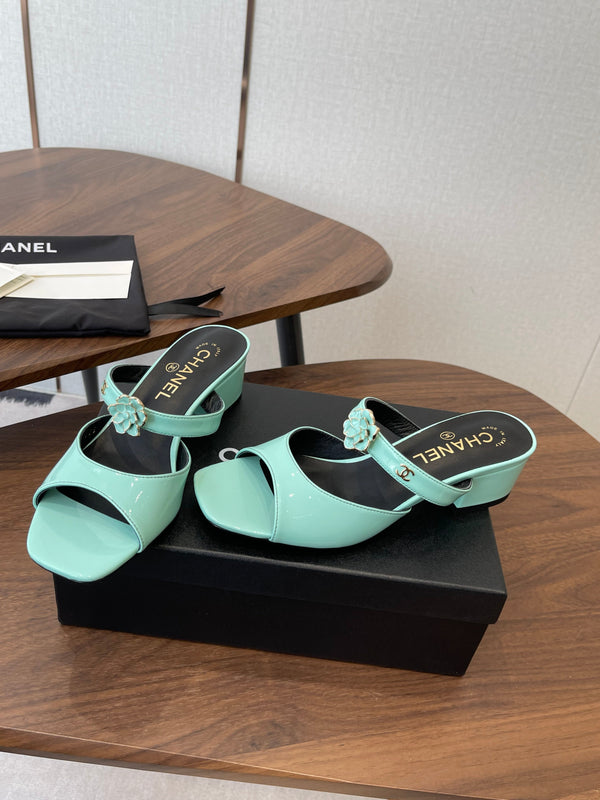 CC 26s Camellia Sandals 4.5cm Light Blue Patent Leather 624227