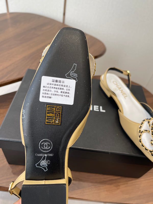 CC Classic Camélia Slingback Plat Cuir Beige Blanc 624231
