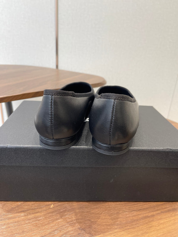 CC 26s Ballerines agneau noir 624238