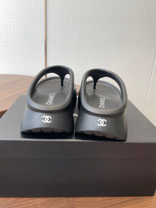 CC 26s Platform Flip-Flops Black Rubber 727520