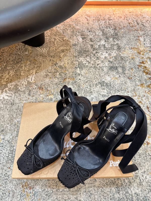 CL Cassia Lace Up Pumps Diamond-Embellished 10.5 Black Satin 637425