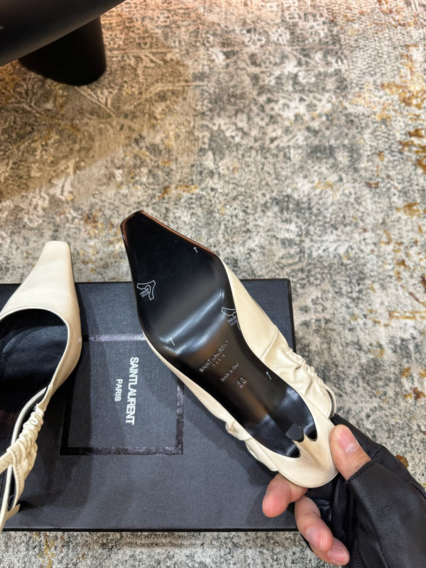 YSL Escarpins Anne-Marie 8cm Cuir d'Agneau Brillant Crème 637225